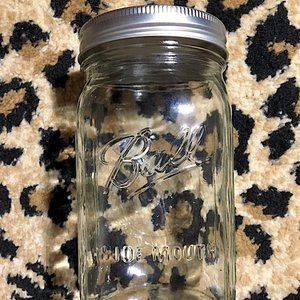 WIDE MOUTH BALL MASON JAR WITH SEALED TOP 32 OZ